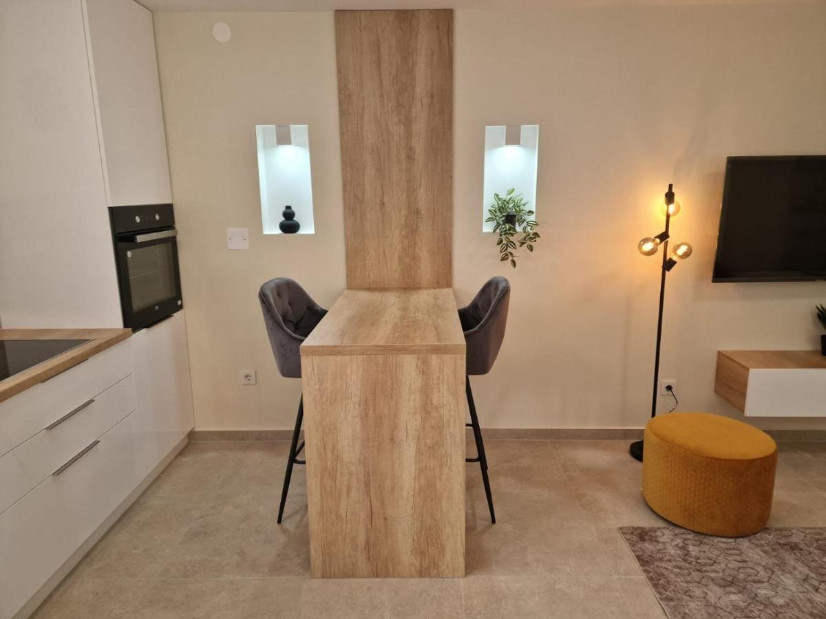Studio Apartment Mare With Private Garden And Jacuzzi Vinkuran Eksteriør bilde