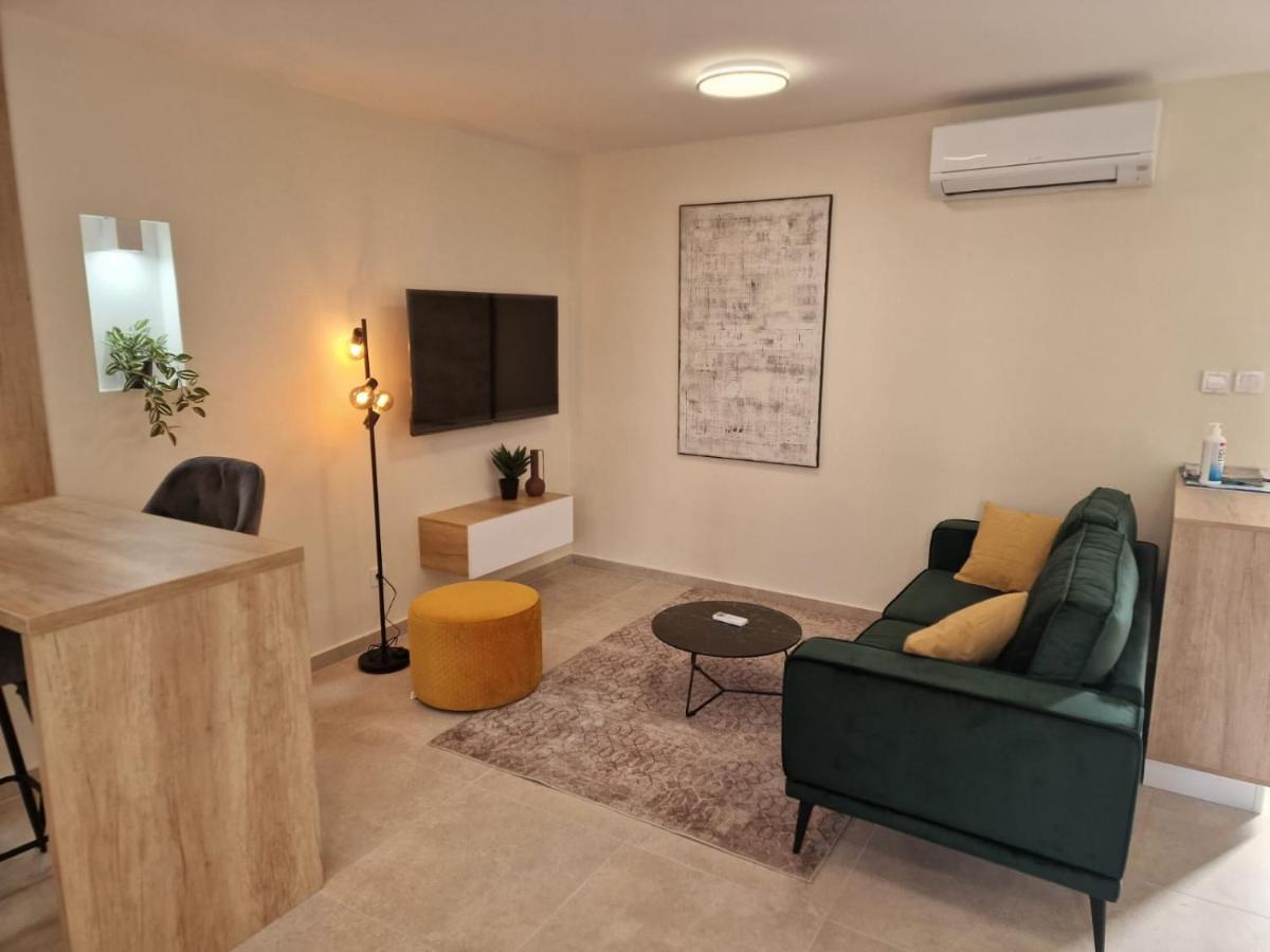 Studio Apartment Mare With Private Garden And Jacuzzi Vinkuran Eksteriør bilde