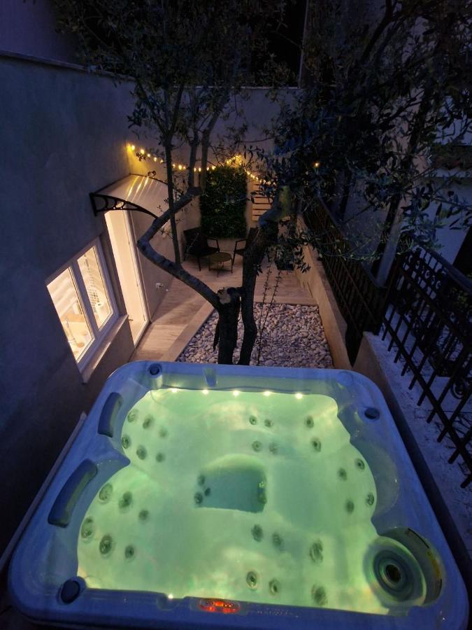 Studio Apartment Mare With Private Garden And Jacuzzi Vinkuran Eksteriør bilde